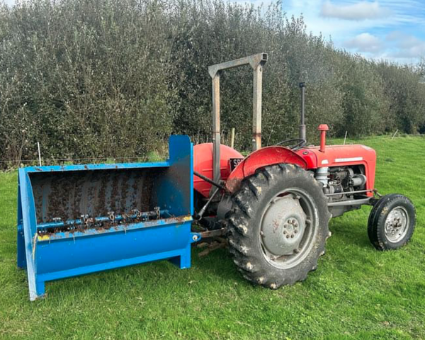 Fleming Mini Muck Spreader