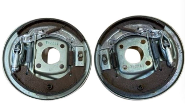 Ifor Williams Knott 250 X 40 Brake Assembly With Bolt on Backing Plate Pair LH + RH March  2014  Onwards